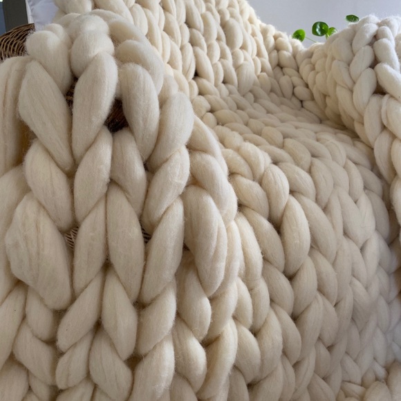 Natural, Undyed, Handmade Wool Throw - Picture 4 of 4